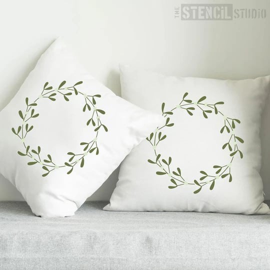 Mistletoe Wreath